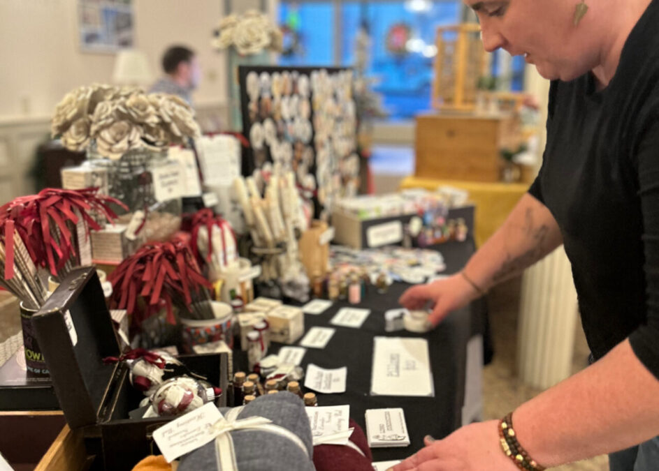 Middlebury Studio School Craft Fair: Midd Night Stroll Artisan Market is back 🌟